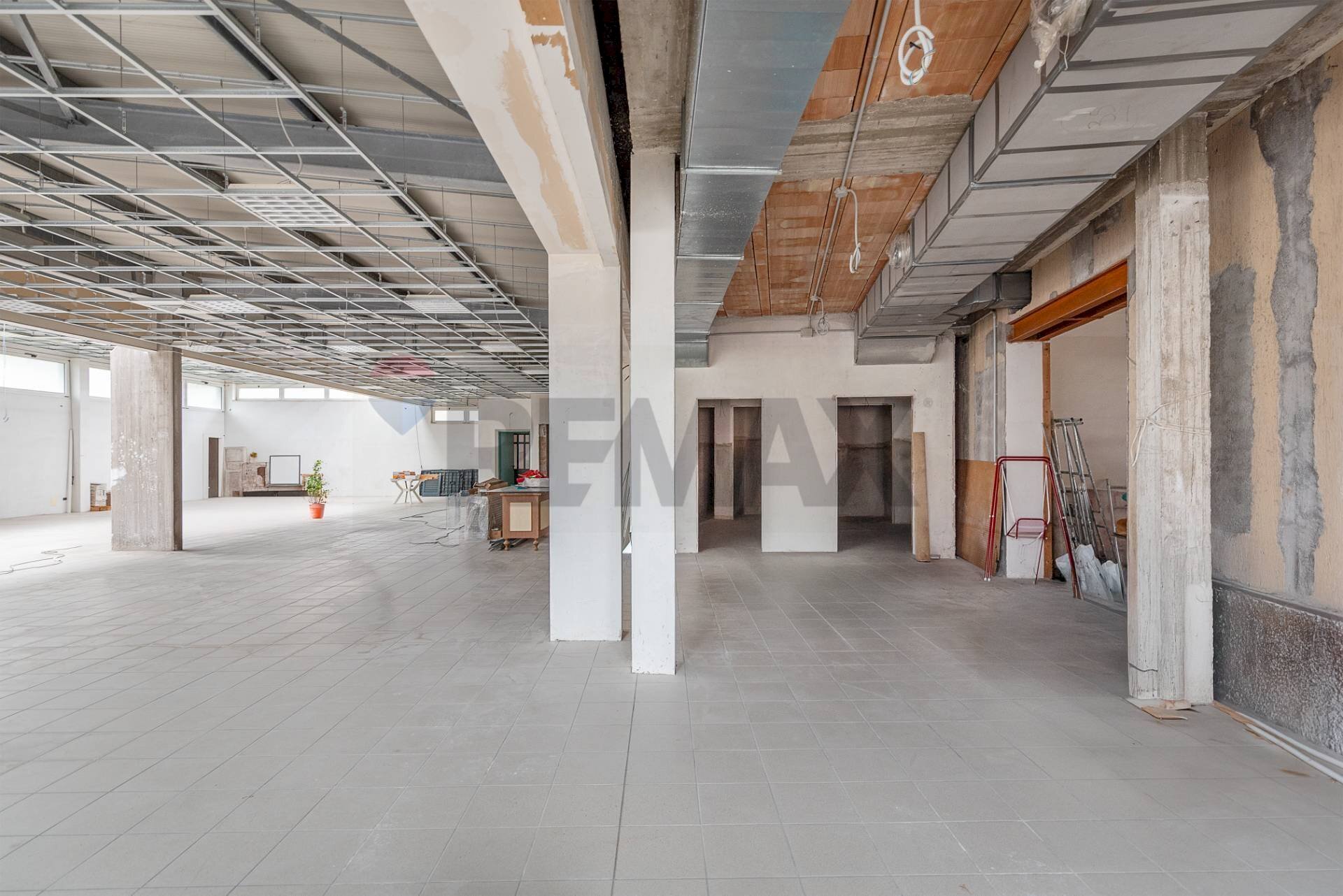 Parcheggio - Locale Commerciale Via Roma
 
276, Rosora - foto 2