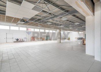 Parcheggio - Locale Commerciale Via Roma
276, Rosora - foto 1