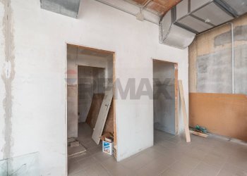 Terrazza - Locale Commerciale Via Roma
276, Rosora - foto 7