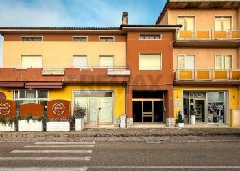 Edificio all\'aperto - Locale Commerciale Via Roma
276, Rosora - foto 13