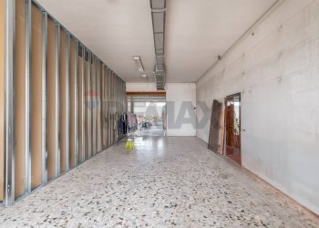 Parcheggio - Locale Commerciale Via Roma
276, Rosora - foto 14