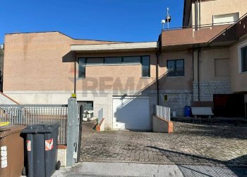 Casa all\'aperto - Locale Commerciale Via Roma
276, Rosora - foto 18