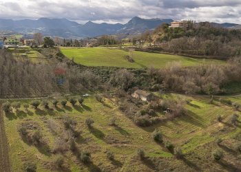 Vista delle montagne - Rustico Contrada Pratelli
 
28, Rosora - foto 8
