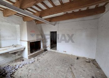 Stanza vuota - Rustico Contrada Pratelli
 
28, Rosora - foto 15