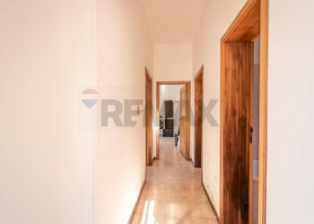 Hall / corridoio - Casa semi indipendente giovanni annibaldi
 
4, Cupramontana - foto 17