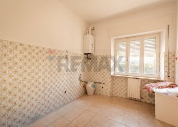 Cucina P.T: - Casa semi indipendente giovanni annibaldi
 
4, Cupramontana - foto 20