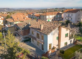 Edificio all\'aperto - Casa semi indipendente giovanni annibaldi
 
4, Cupramontana - foto 22