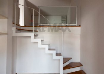 Scale - Villa a Schiera Via dei Mandorli
 
95, Montemarciano - foto 37