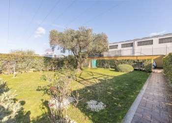 Giardino - Villa VIA POGGIO FIORITO
 
2, Guidonia Montecelio - foto 5