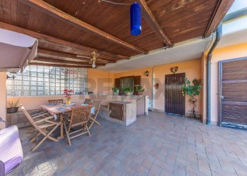 Terrazza - Villa VIA POGGIO FIORITO
 
2, Guidonia Montecelio - foto 9