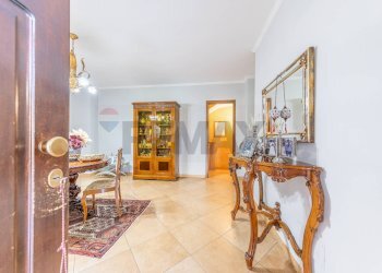 Hall / corridoio - Villa VIA POGGIO FIORITO
 
2, Guidonia Montecelio - foto 11