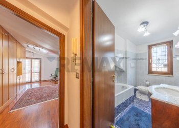 Bagno - Villa VIA POGGIO FIORITO
 
2, Guidonia Montecelio - foto 36