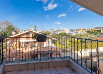 Balcone - Villa VIA POGGIO FIORITO
 
2, Guidonia Montecelio - foto 48