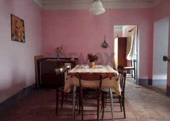 Sala da pranzo - Rustico località Fratta Guida
 
38, Parrano - foto 21