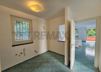 Stanza vuota - Casa indipendente Via Umberto D'agostino, Salerno - foto 72