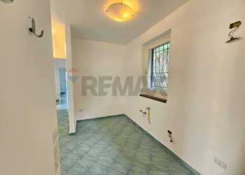 Stanza vuota - Casa indipendente Via Umberto D'agostino, Salerno - foto 78