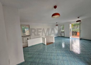 Stanza vuota - Casa indipendente Via Umberto D'agostino, Salerno - foto 87