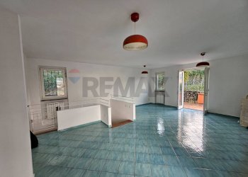 Stanza vuota - Casa indipendente Via Umberto D'agostino, Salerno - foto 88