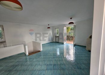 Stanza vuota - Casa indipendente Via Umberto D'agostino, Salerno - foto 99