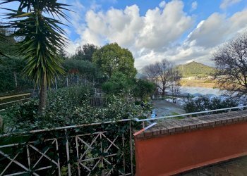 Balcone - Casa indipendente Via Umberto D'agostino, Salerno - foto 111