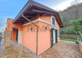 Casa all\'aperto - Casa indipendente Via Umberto D'agostino, Salerno - foto 124