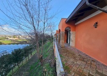 Terrazza - Casa indipendente Via Umberto D'agostino, Salerno - foto 127