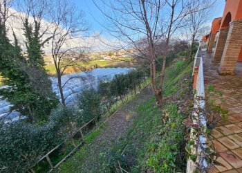 Giardino - Casa indipendente Via Umberto D'agostino, Salerno - foto 132