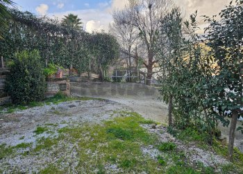 Giardino - Casa indipendente Via Umberto D'agostino, Salerno - foto 141