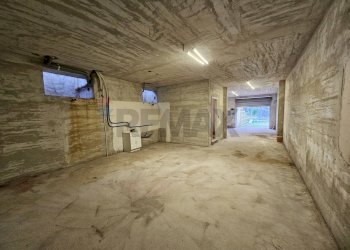 Parcheggio - Casa indipendente Via Umberto D'agostino, Salerno - foto 154