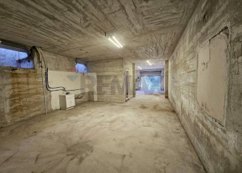 Parcheggio - Casa indipendente Via Umberto D'agostino, Salerno - foto 155