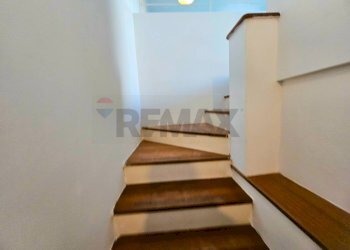 Scale - Casa indipendente Via Umberto D'agostino, Salerno - foto 160