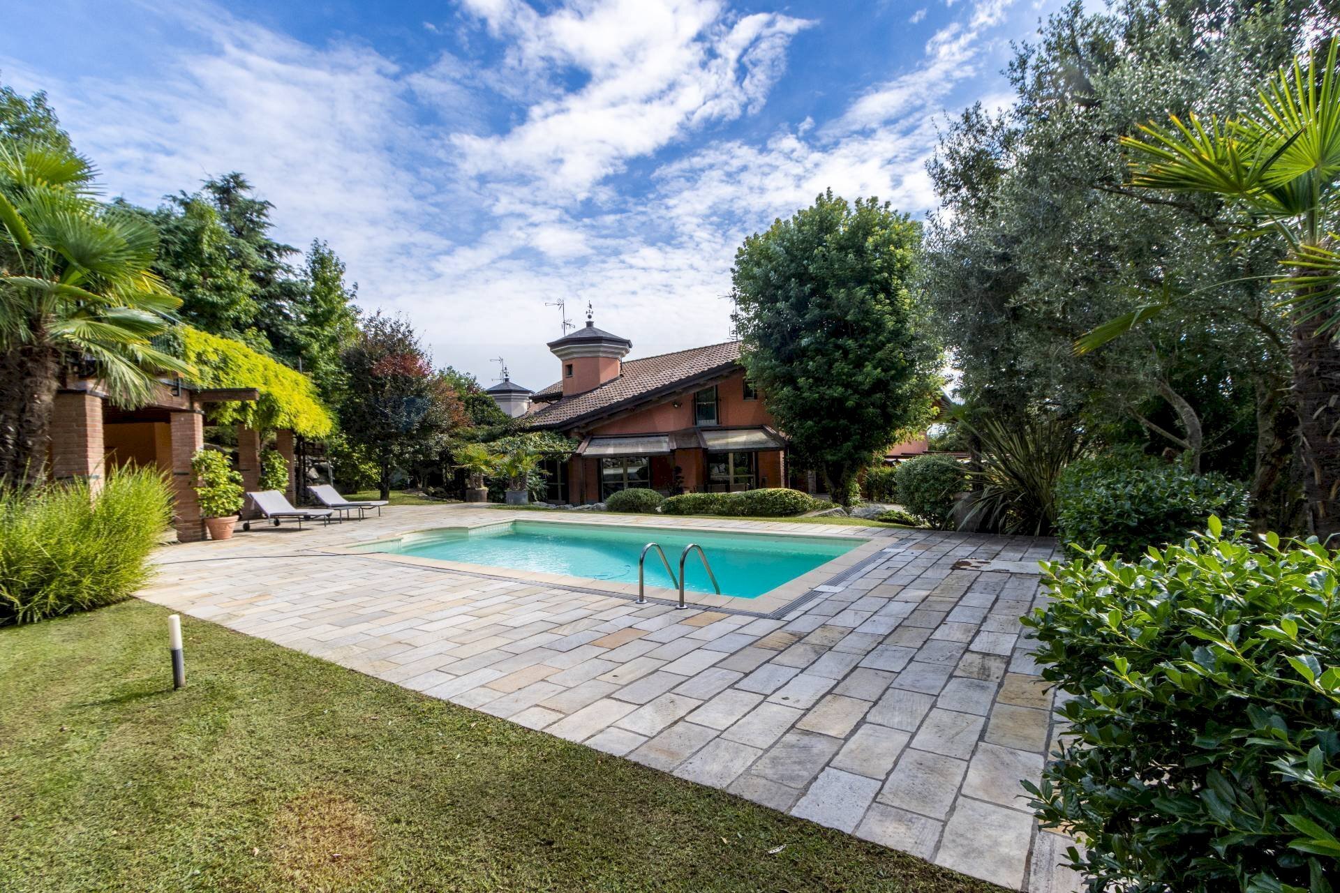 Piscina - Villa VIA CASCINA BRUGHIERA
 
9, Lesmo - foto 2