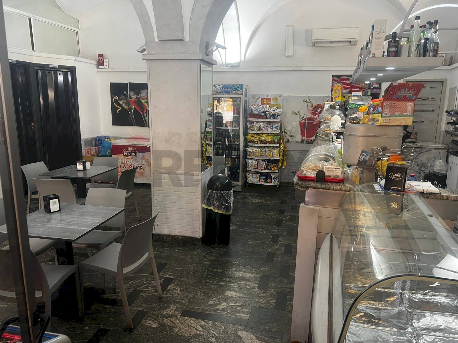 Cucina - Attività Commerciale piazza  manganelli
 
46, Graniti - foto 1