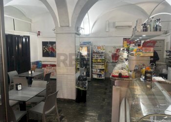 Cucina - Attività Commerciale piazza  manganelli
 
46, Graniti - foto 5