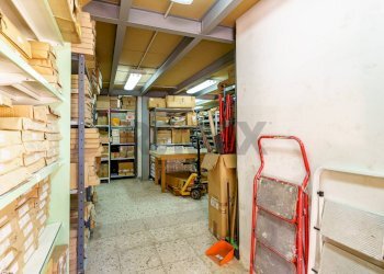 Dispensa di stoccaggio - Locale Commerciale Via Vincenzo Giuffrida
 
203, Catania - foto 9