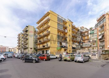 Edificio all\'aperto - Locale Commerciale Via Giuseppe Patane'
 
27, Catania - foto 1