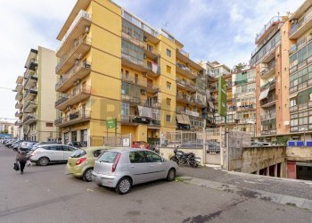 Edificio all\'aperto - Locale Commerciale Via Giuseppe Patane'
 
27, Catania - foto 35