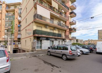 Edificio all\'aperto - Locale Commerciale Via Giuseppe Patane'
 
27, Catania - foto 36