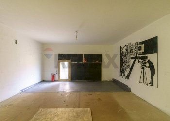 Stanza vuota - Locale Commerciale Via Etnea
 
557, Catania - foto 12