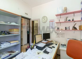 Ufficio - Locale Commerciale Via Vincenzo Giuffrida
 
203, Catania - foto 26