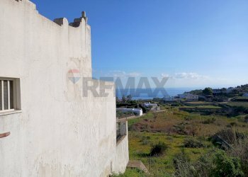Vista delle montagne - Villa Contrada San Salvatore
 
snc, Lipari - foto 27