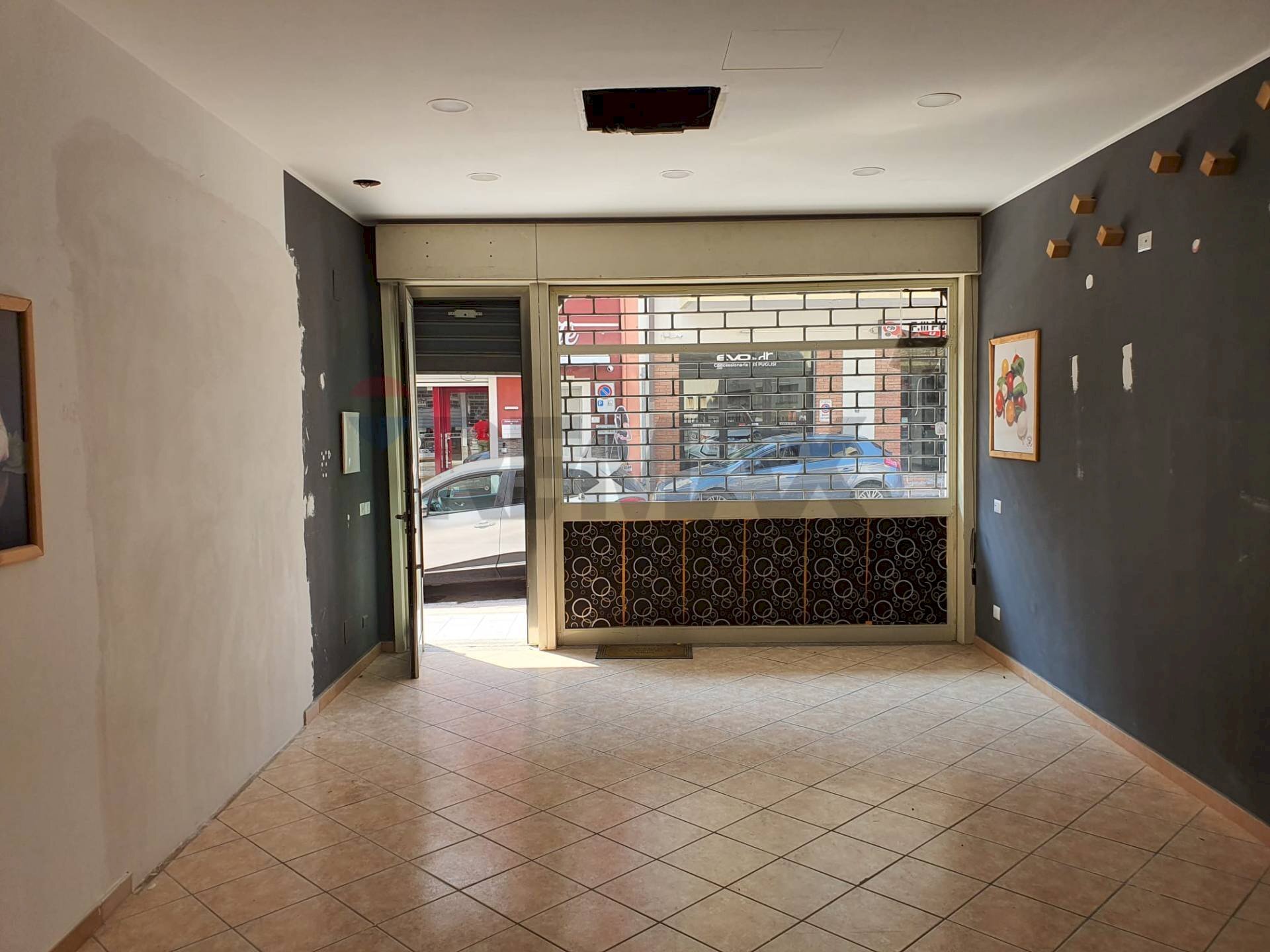 Ricezione / Lobby - Commercial Premises VIA CAIO DUILIO
20, Furci Siculo - photo 3