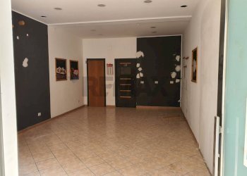 Stanza vuota - Locale Commerciale VIA CAIO DUILIO
20, Furci Siculo - foto 12