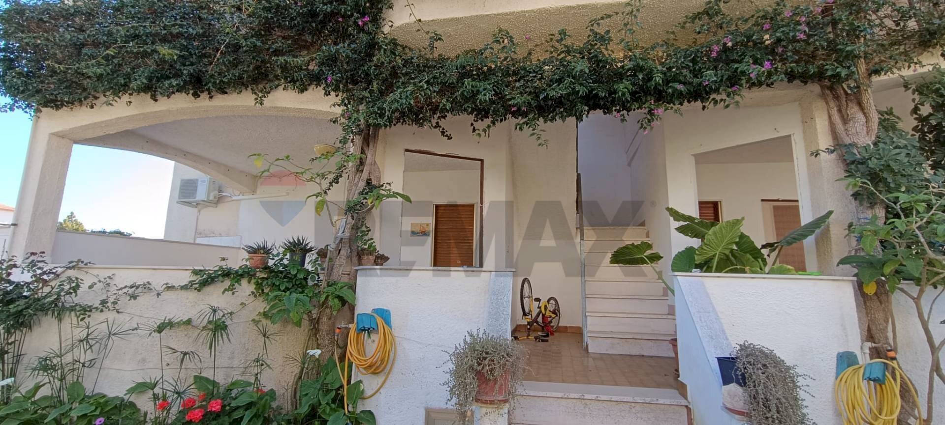 Casa all\'aperto - Villa a Schiera Via Isola di Corfù
 
snc, Cagnano Varano - foto 2