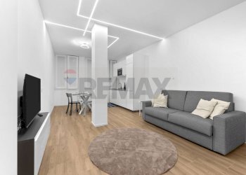 Sala da pranzo - Monolocale via Desenzano
 
14, Milano - foto 4