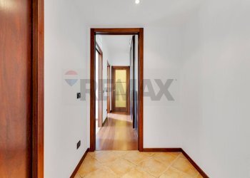 Hall / corridoio - Trilocale Via Cassanese
 
10, Segrate - foto 13