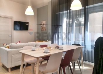 Sala da pranzo - Quadrilocale Via Brambilla
 
37, Como - foto 4