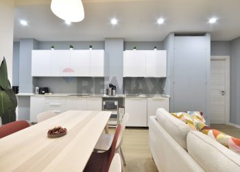 Sala da pranzo - Quadrilocale Via Brambilla
 
37, Como - foto 5