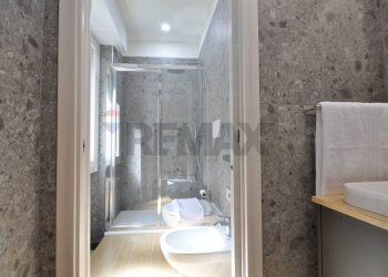 Bagno - Quadrilocale Via Brambilla
 
37, Como - foto 10