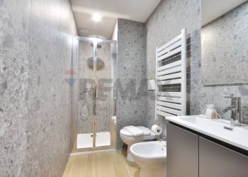 Bagno - Quadrilocale Via Brambilla
 
37, Como - foto 24